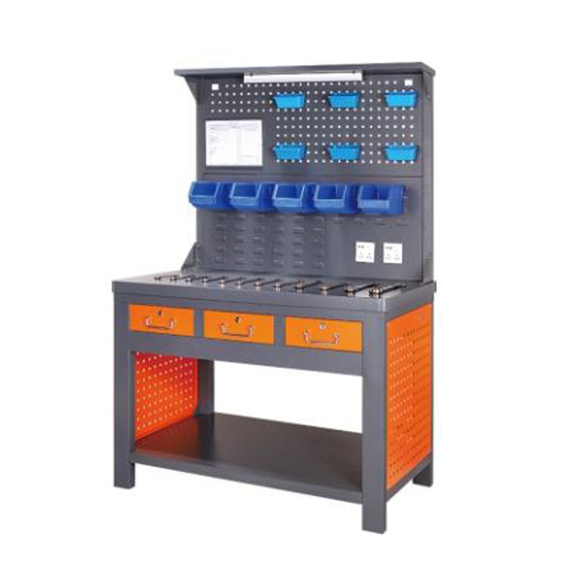Bàn làm việc với dải ánh sáng và bảng ba bên